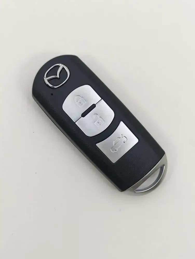 Корпус ключа зажигания Mazda 3 кнопки